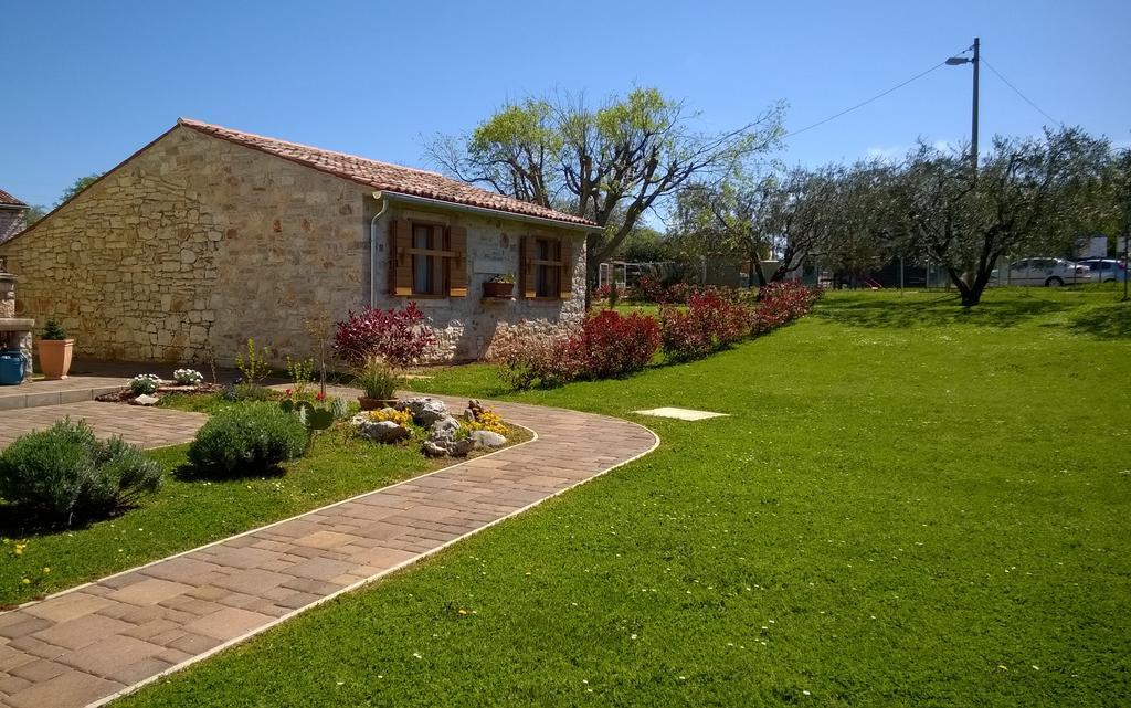 אומאג Holiday House Sweet Home מראה חיצוני תמונה