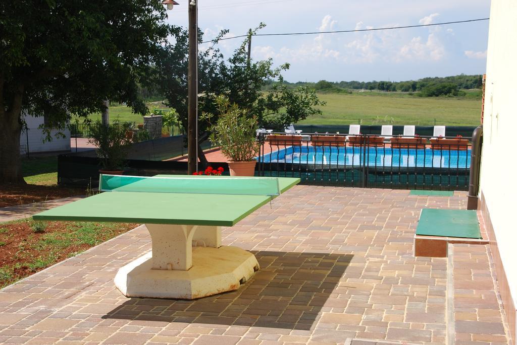 אומאג Holiday House Sweet Home מראה חיצוני תמונה